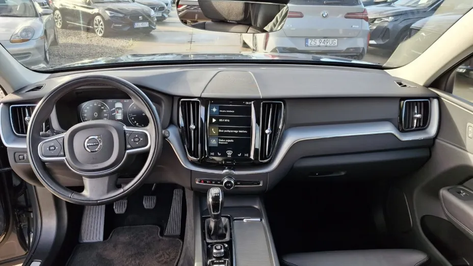VOLVO XC60 -