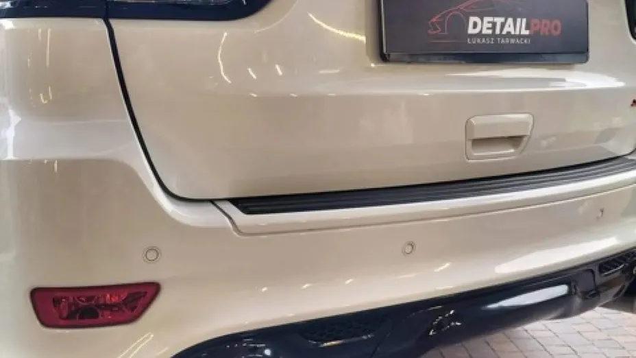 JEEP Grand Cherokee -