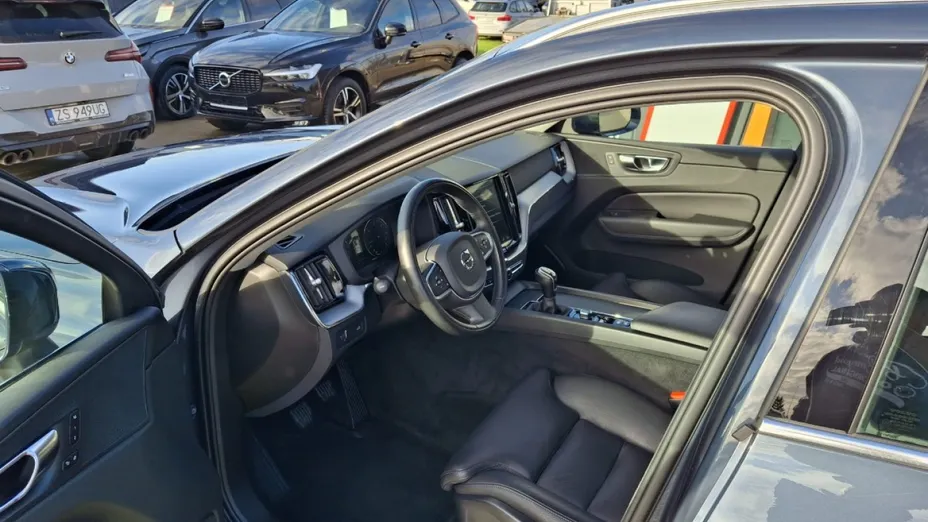 VOLVO XC60 -