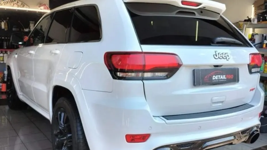 JEEP Grand Cherokee -
