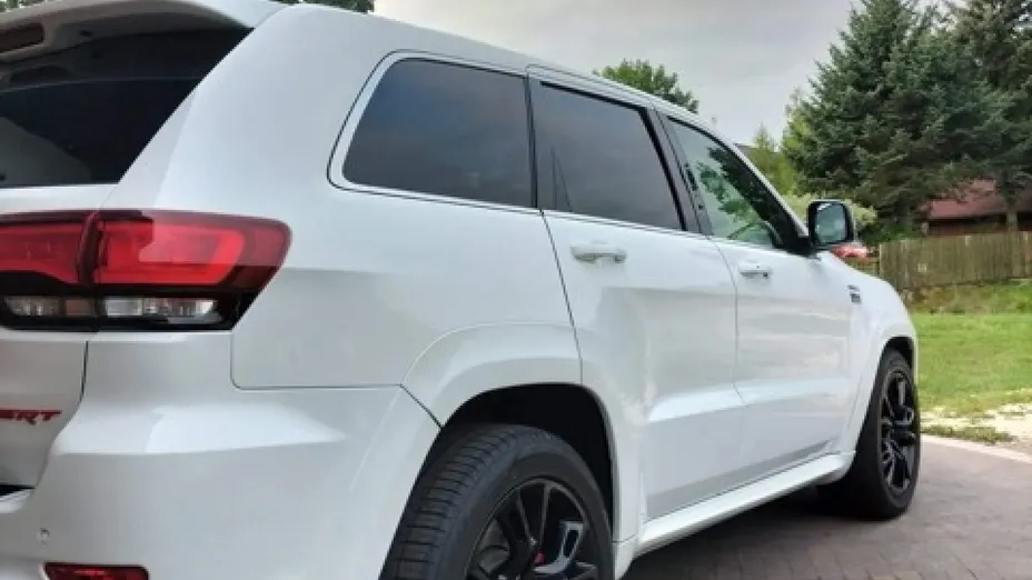 JEEP Grand Cherokee -
