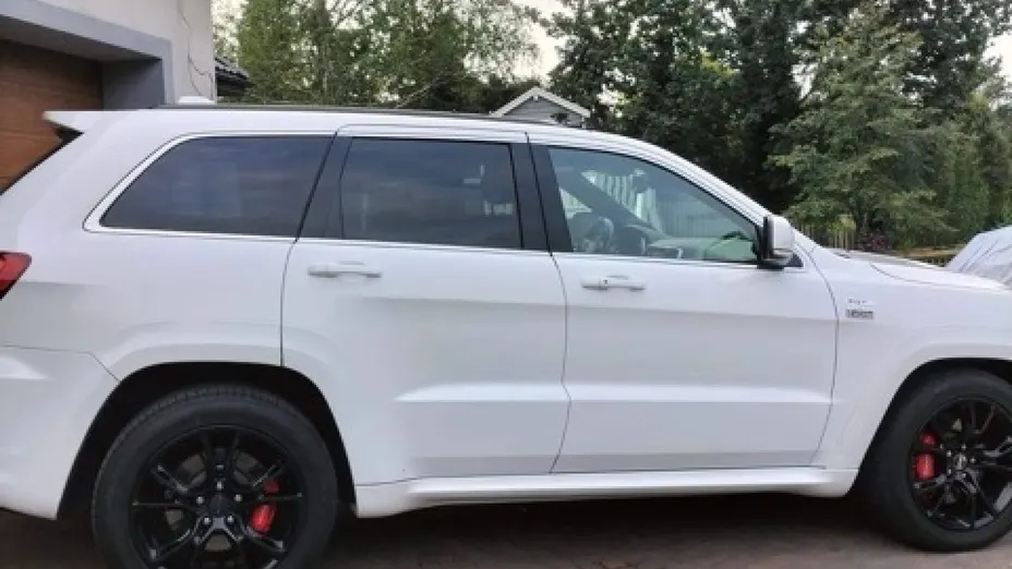 JEEP Grand Cherokee -