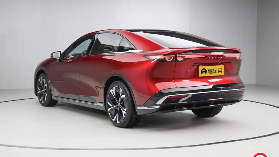 MAZDA EZ-6 -