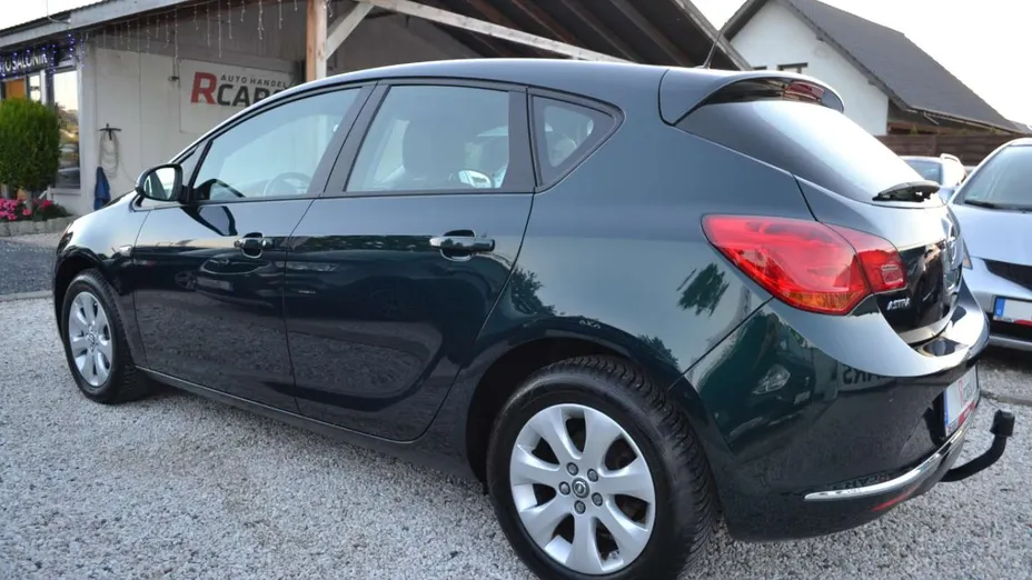 OPEL Astra -