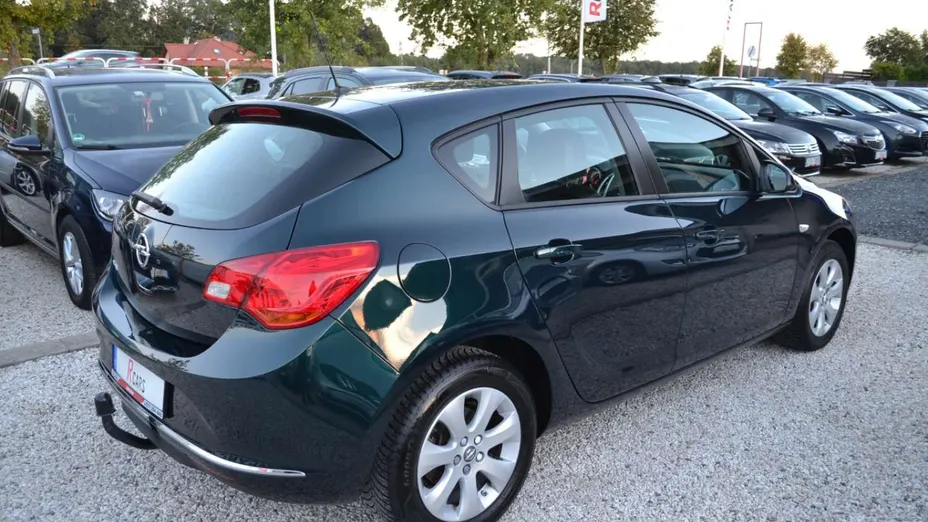 OPEL Astra -