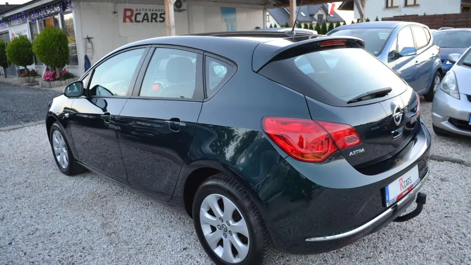 OPEL Astra -