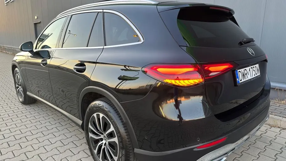 MERCEDES-BENZ GLC -