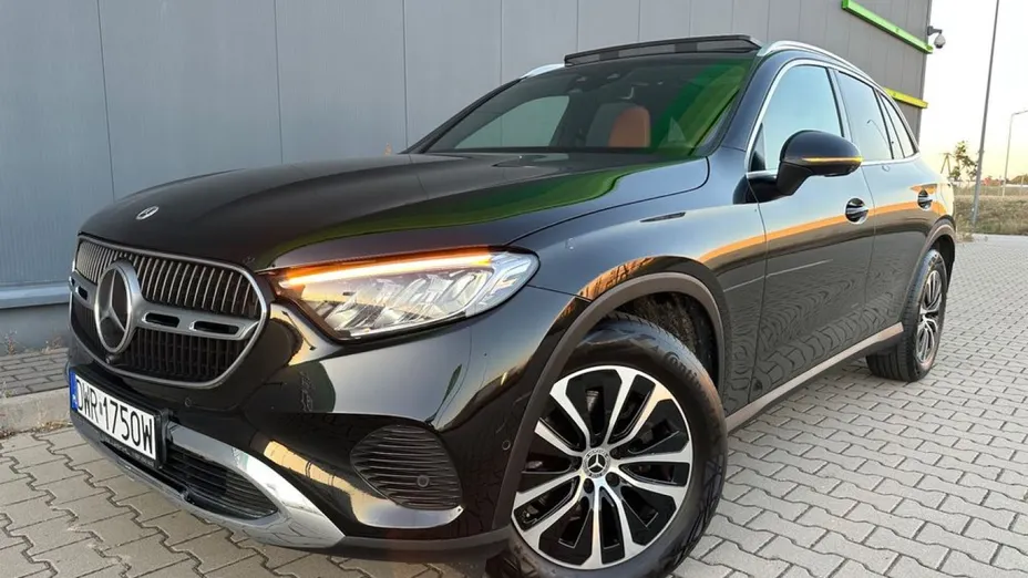 MERCEDES-BENZ GLC -