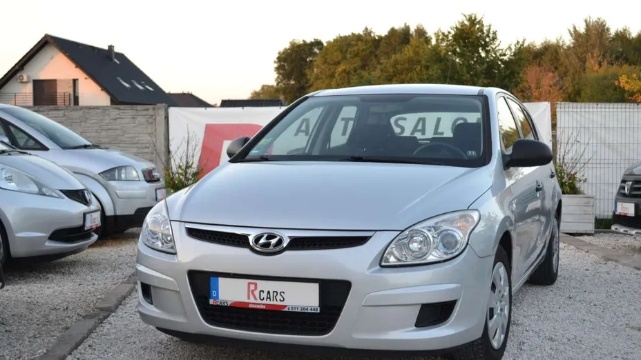 HYUNDAI i30 -