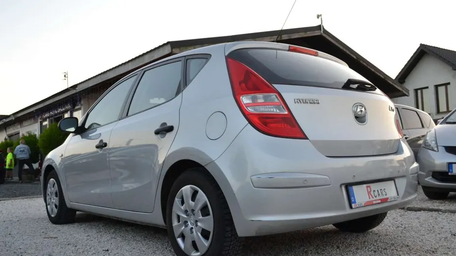 HYUNDAI i30 -