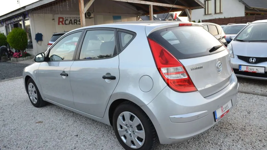 HYUNDAI i30 -