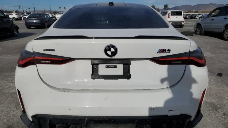 BMW M4 -