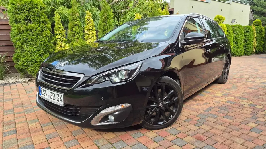 PEUGEOT 308 -