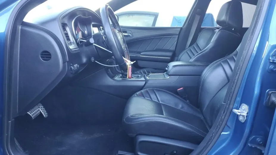 DODGE Charger -