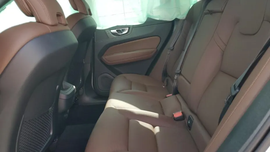 VOLVO XC60 -