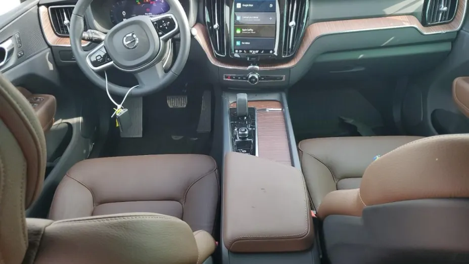 VOLVO XC60 -