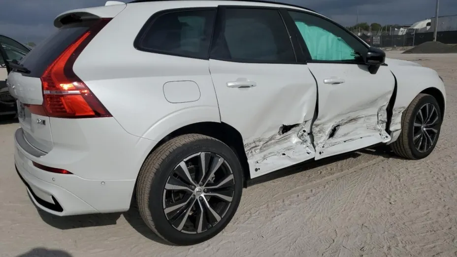VOLVO XC60 -