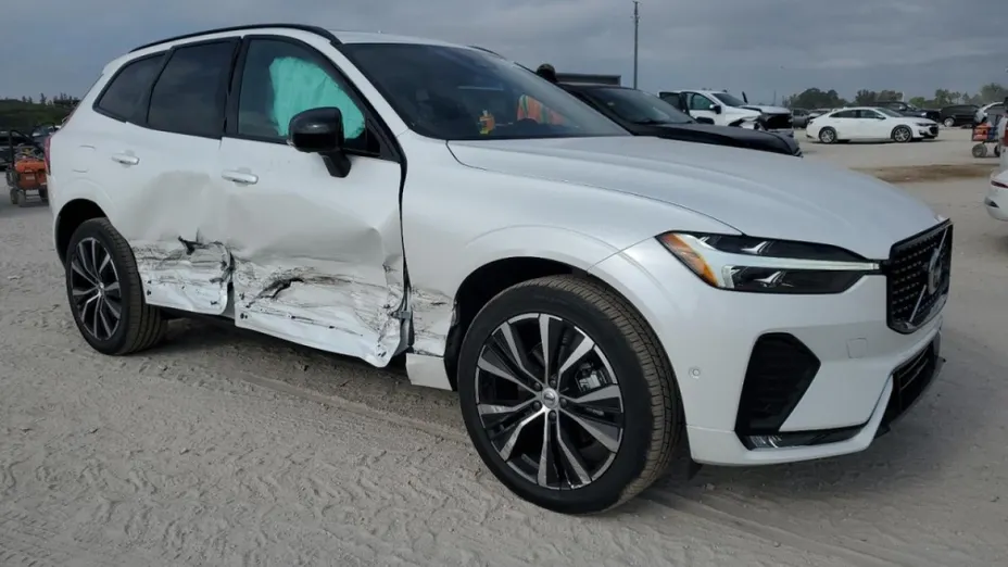VOLVO XC60 -