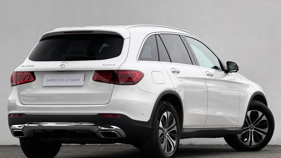 MERCEDES-BENZ GLC -