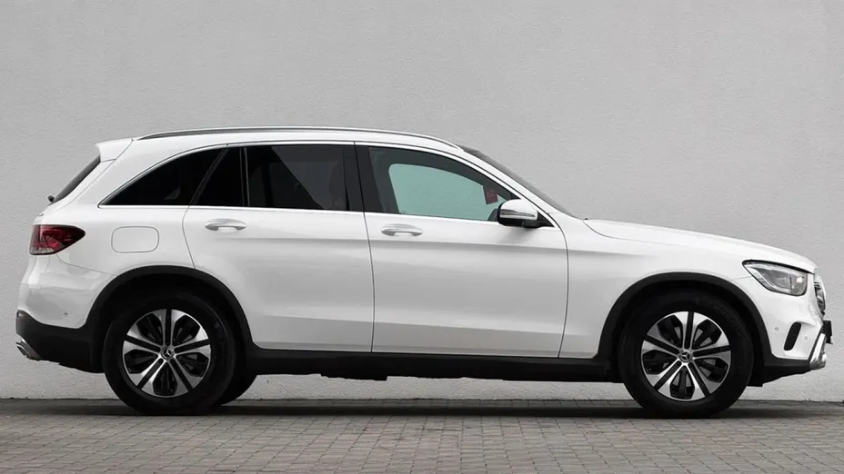 MERCEDES-BENZ GLC -