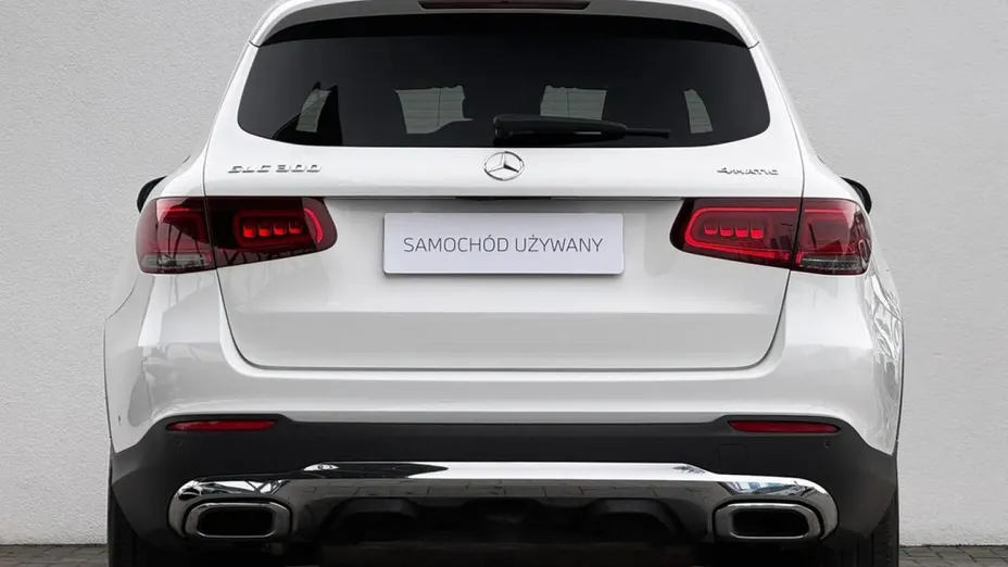 MERCEDES-BENZ GLC -