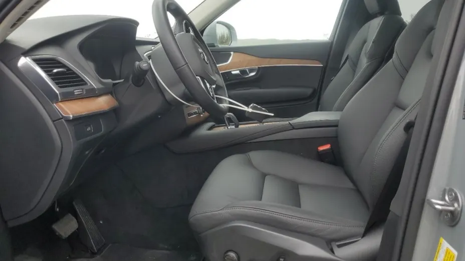 VOLVO XC90 -
