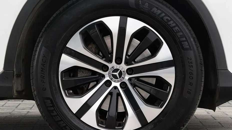MERCEDES-BENZ GLC -