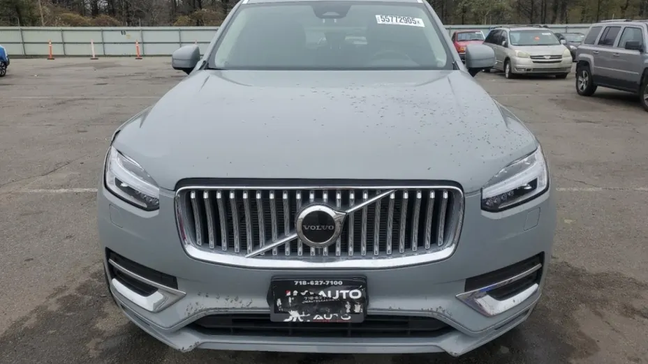 VOLVO XC90 -