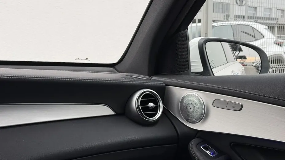 MERCEDES-BENZ GLC -