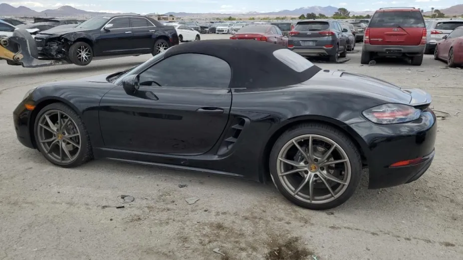 PORSCHE 718 -