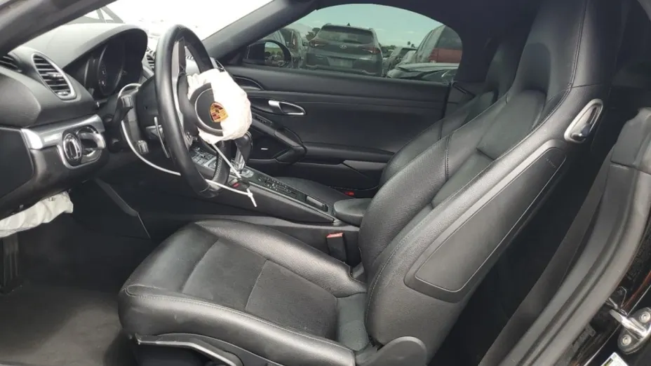 PORSCHE 718 -