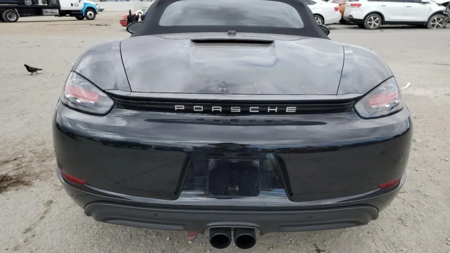 PORSCHE 718 -