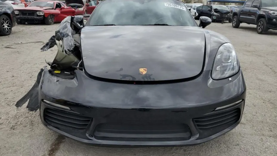 PORSCHE 718 -