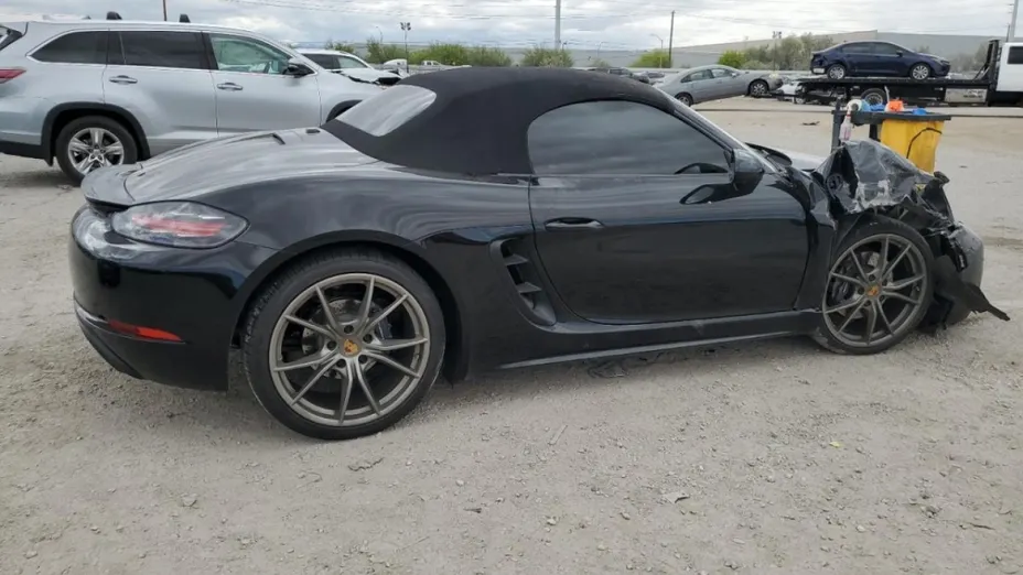 PORSCHE 718 -