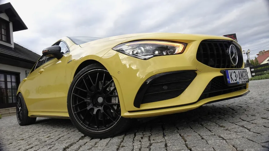 MERCEDES-BENZ CLA -
