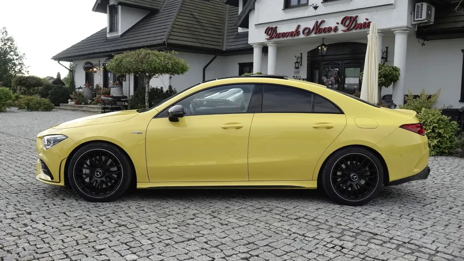 MERCEDES-BENZ CLA -