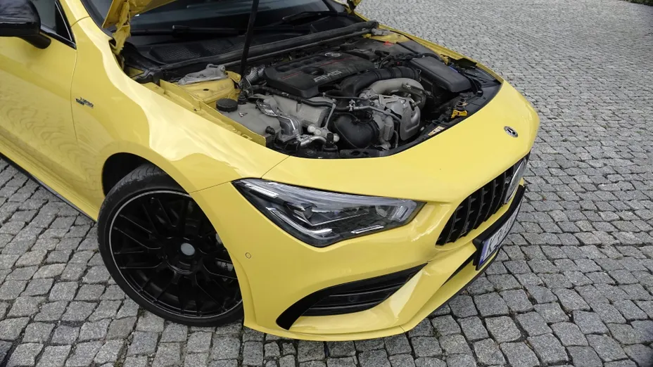 MERCEDES-BENZ CLA -