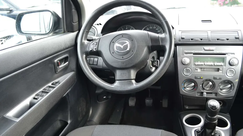MAZDA 2 -