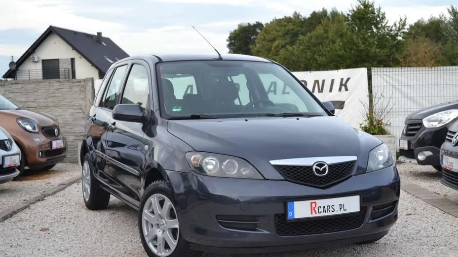 MAZDA 2 -
