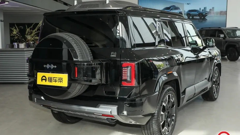 BYD Leopard 8 -