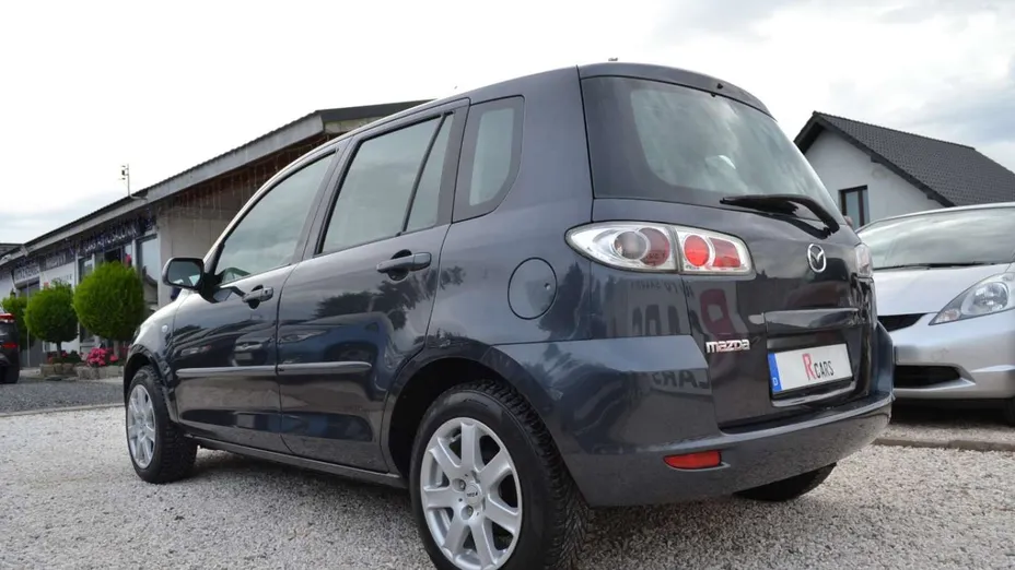 MAZDA 2 -
