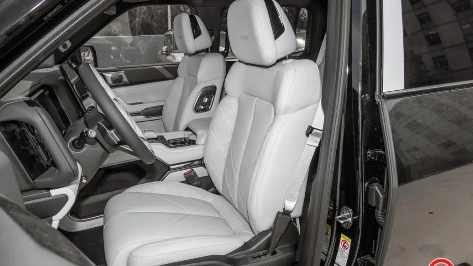 BYD Leopard 8 -