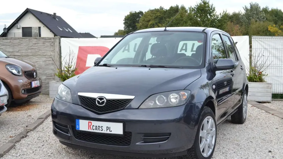 MAZDA 2 -
