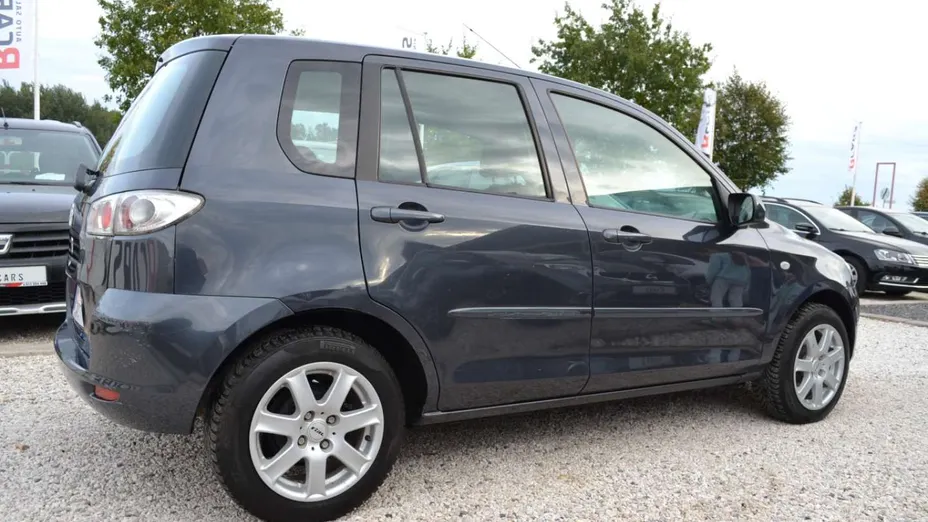 MAZDA 2 -