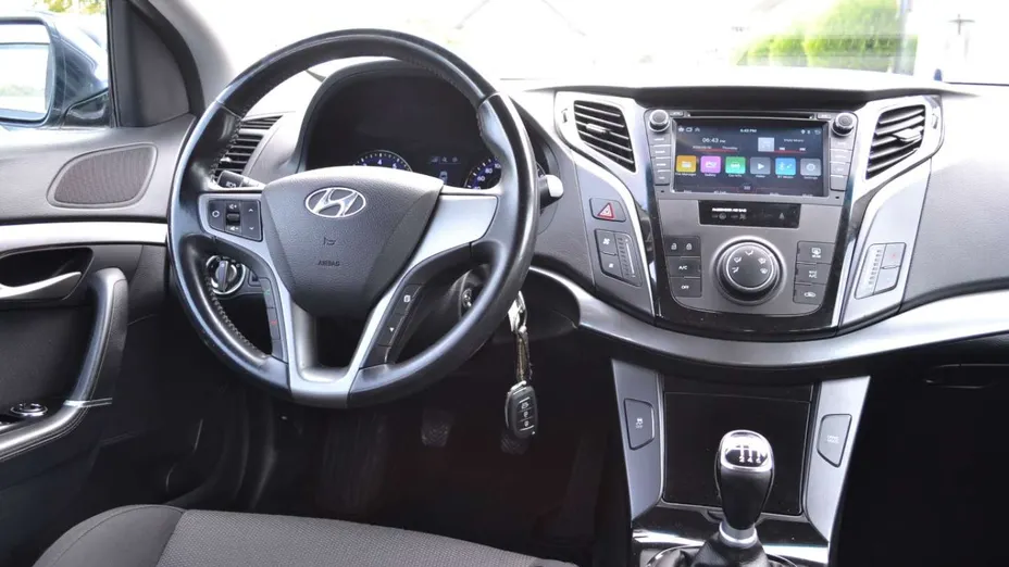 HYUNDAI i40 -