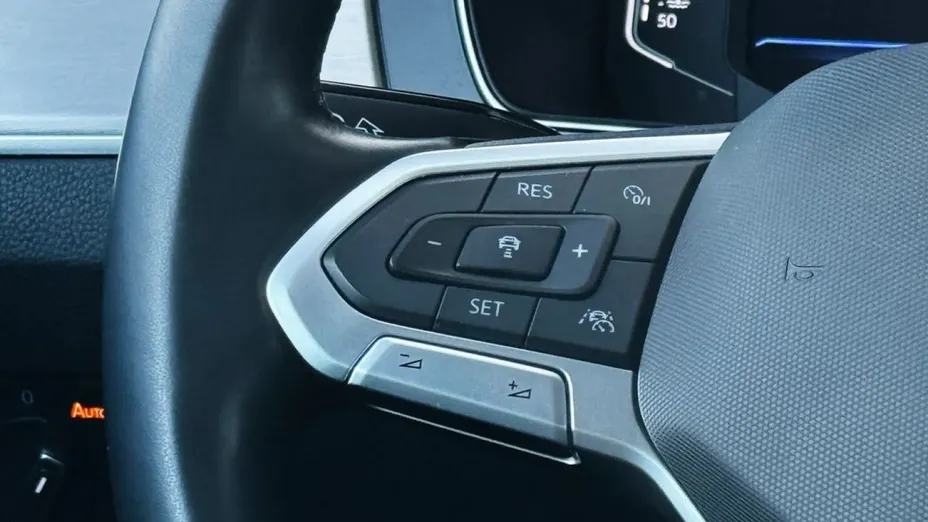 VOLKSWAGEN Passat -