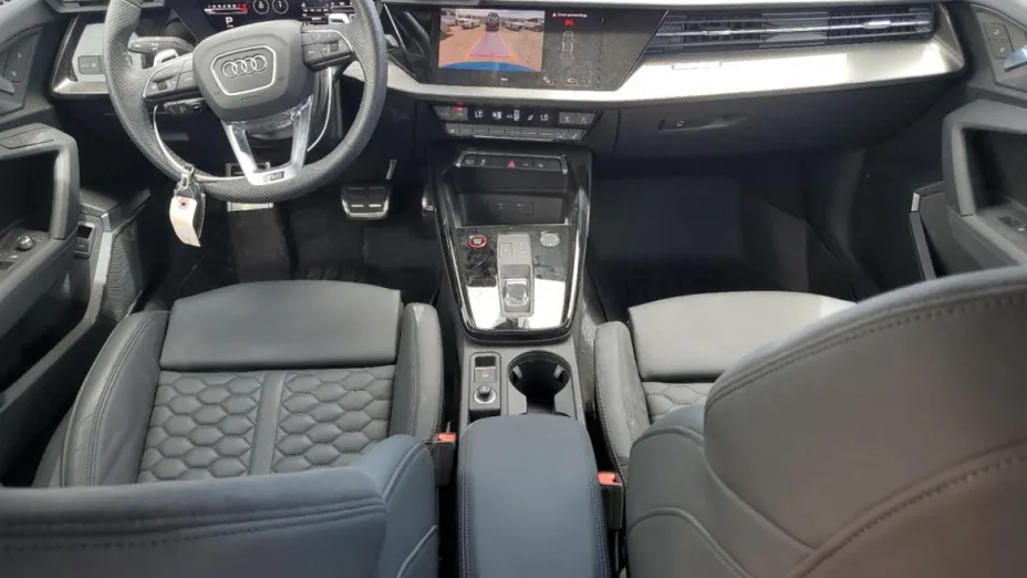 AUDI RS3 -
