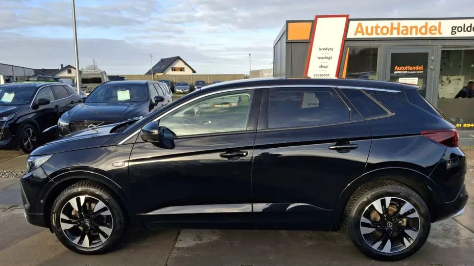 OPEL Grandland X -
