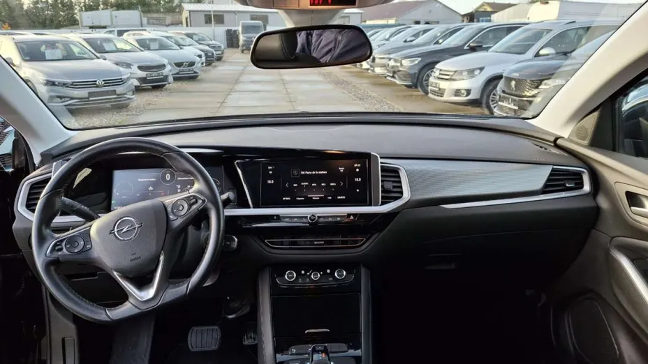 OPEL Grandland X -