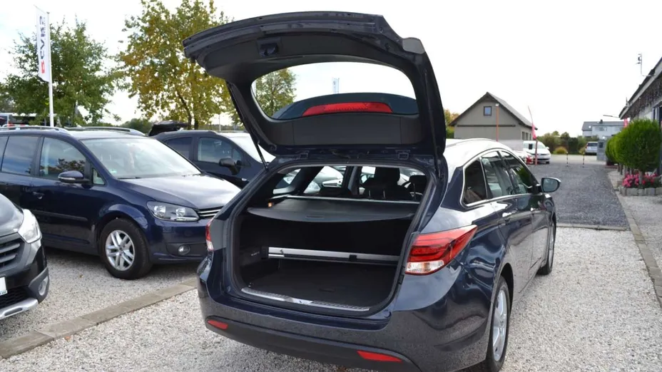 HYUNDAI i40 -